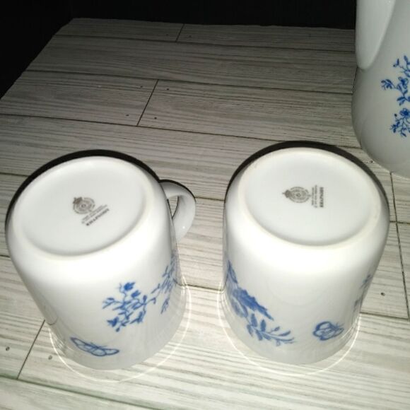 Rhapsody Royal Worcester Coffee Tea Pot & Creamer With 2 Cups Mugs 1975 England - Picture 7 of 12